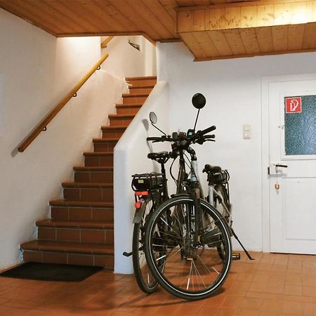 Helles Apartment Fuer 1-2 Pers. Mit Parkplatz Und Wifi Kraiburg am Inn Bagian luar foto