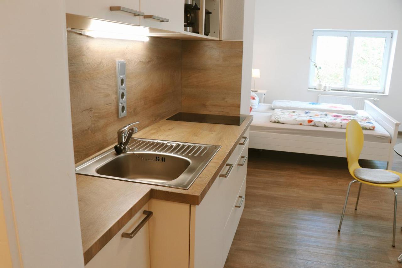 Helles Apartment Fuer 1-2 Pers. Mit Parkplatz Und Wifi Kraiburg am Inn Bagian luar foto