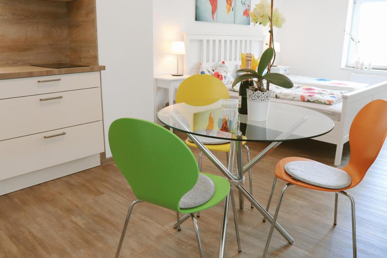 Helles Apartment Fuer 1-2 Pers. Mit Parkplatz Und Wifi Kraiburg am Inn Bagian luar foto